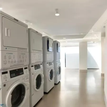 Luxury View 2 Min Airport Apartamento Cartagena