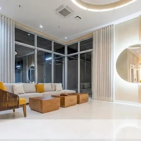 Luxury View 2 Min Airport Apartamento Cartagena