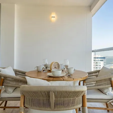 Luxury View 2 Min Airport Apartamento Cartagena